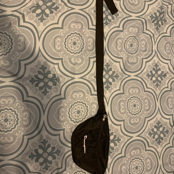 BLACK Champion Logo Waist Bag - Picture 3 of 3
